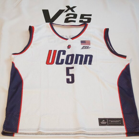 Other - NEW Men's Throwback UConn Huskies Paige Bueckers #5 White Jersey Size Small